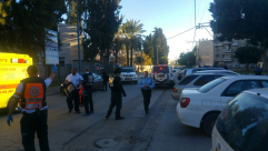  صور: اصابة رجل وامرأة في عملية اطلاق نار بمدينة اللد 